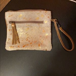 Myra wristlet